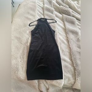 Short black valvet dress